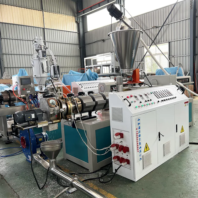 Qu'est-ce qu'une machine d'extrusion de profilés en PVC d'occasion et pourquoi devriez-vous l'envisager ?