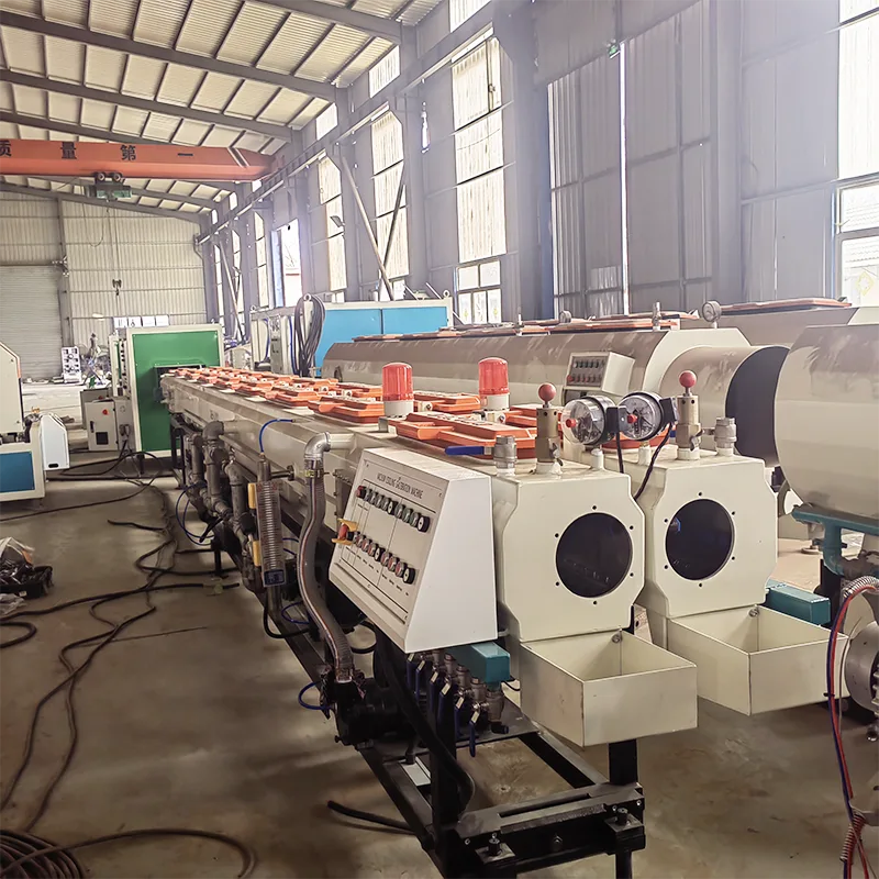 Machine de production de tuyaux à double sortie HDPE 63 utilisée